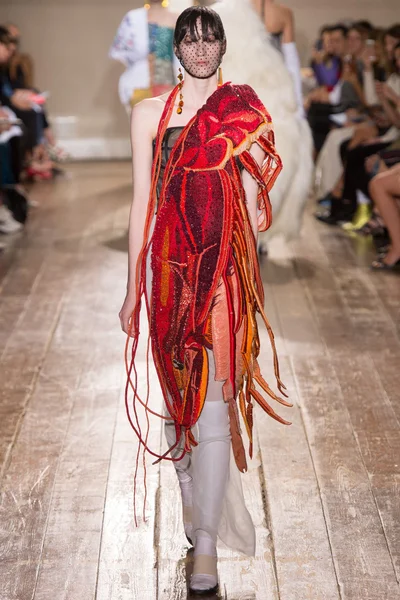 Look 12